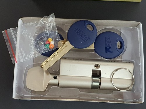 מנעול צילינדר מחורץ כפתור לשון 66 מ