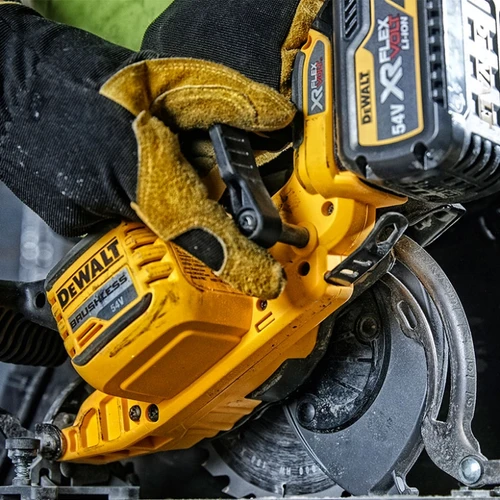 גוף מסור עגול נטען בראשלס 