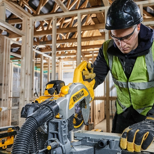 מסור פנדל נגרר נטען DEWALT DCS777N 54V FlexVolt גוף בלבד - גוף צהוב שחור עם להב 216 מ