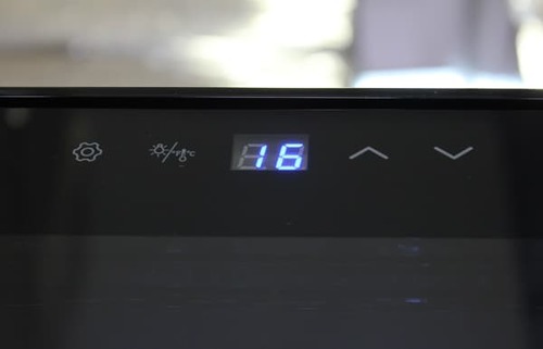 מקרר יין מדחס 46 בקבוקים מדפי עץ