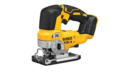 מסור אנכי נטען DEWALT DCS334P2 18V XR - גוף צהוב שחור עם בסיס מתכוונן, מנגנון החלפת להב מהיר ושתי סוללות 5 אמפר