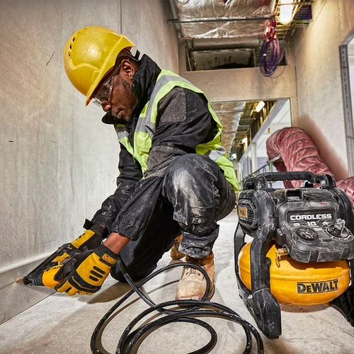 מדחס נטען בראשלס + 2 סוללות DeWALT DCC1054T2 BL 54V 6Ah