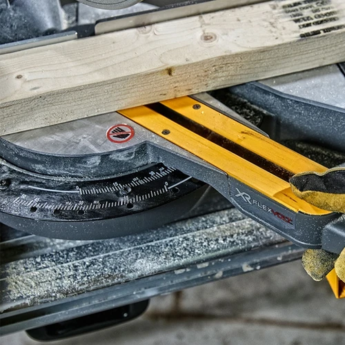 גוף מסור פנדל נטען בראשלס 