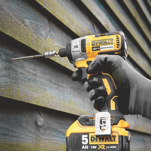 סט כלים נטענים DEWALT DCK266P2 18V XR - מקדחה רוטטת DCD796 ומברגת אימפקט DCF887 עם 2 סוללות 5 אמפר ומטען