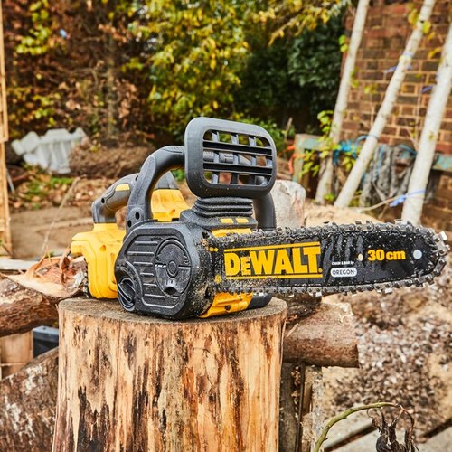 מסור שרשרת נטען DEWALT DCM565P1 18V XR - מוט Oregon 30 ס