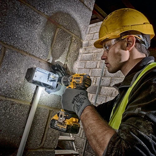 מברגה מקדחה רוטטת נטענת בראשלס + 2 סוללות DeWALT DCD796P2 BL 18V 5Ah 