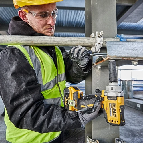 מפתח בוקסות D1/2 נטען בראשלס + 2 סוללות DeWALT DCF894P2 BL 18V 5AH