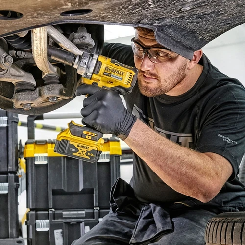 גוף מפתח בוקסות D1/2 נטען בראשלס DeWALT DCF894N BL 18V