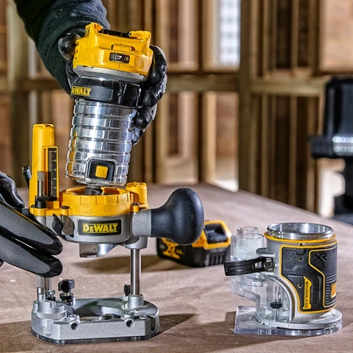 רוטר משולב נטען בראשלס DeWALT DCW604N BL 18V + סוללת 5AH + מטען מהיר