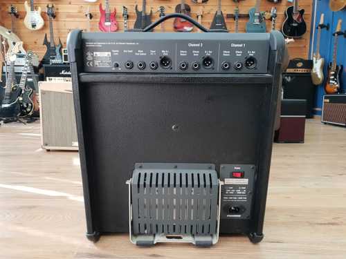 Fishman Loudbox Performer 130