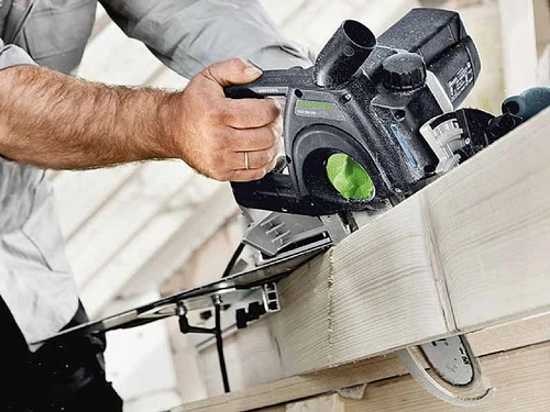 מסור שרשרת חשמלי לקורות עץ 