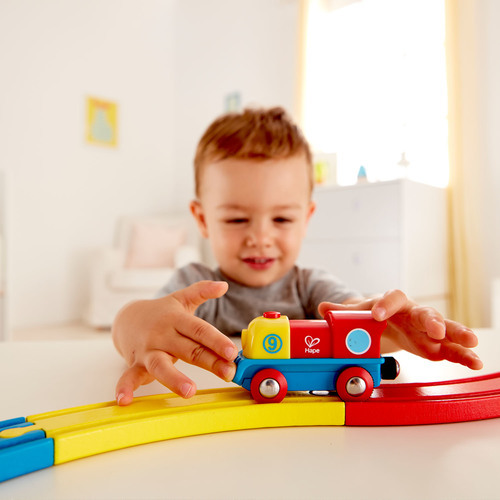 קטר רכבת עם מנוע - HAPE