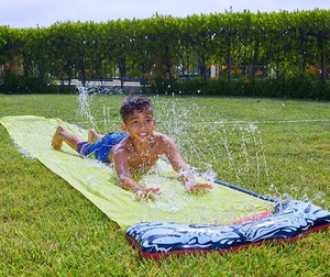 מגלשת מים ארוכה 5.5 מטר Wave Rider עם חיבור לצינור גינה