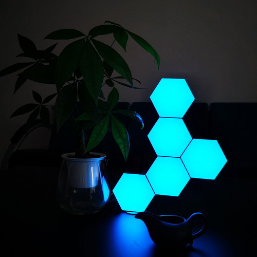6 אריחי תאורת RGB כולל טאצ' ושלט אלחוטי Dragon Haxon LED RF STDRA-LHEX-TO