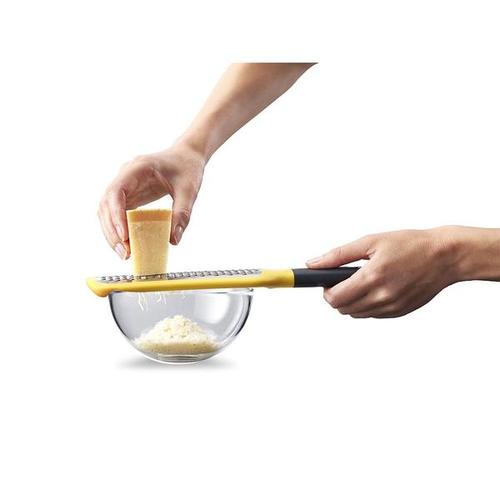 מגרדת צהובה GripGrater ג'וזף ג'וזף| Joseph Joseph