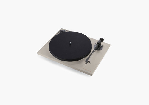 TRIANGLE TURNTABLE