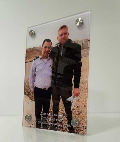 תמונת זכוכית - עומד