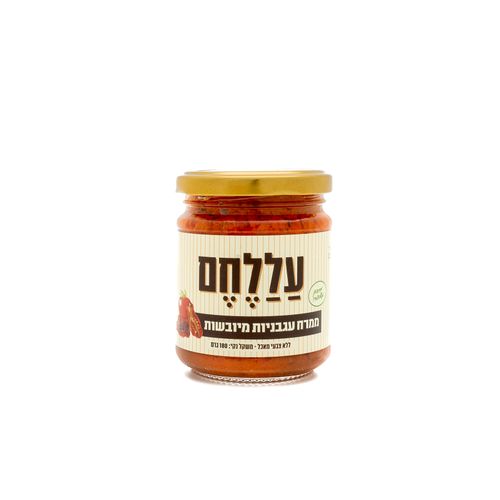 ממרח עגבניות על הלחם