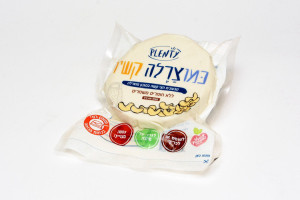 כמוצרלה קשיו - גבינה טבעונית פלנטי