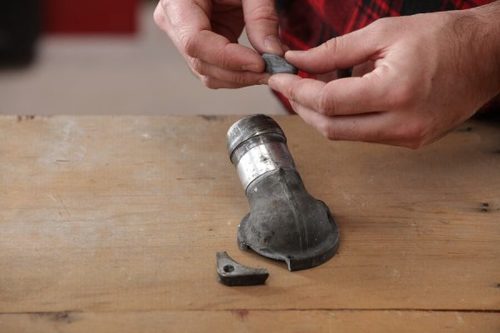 פלסטלינה אפוקסית מחוזקת בפלדה SteelStik