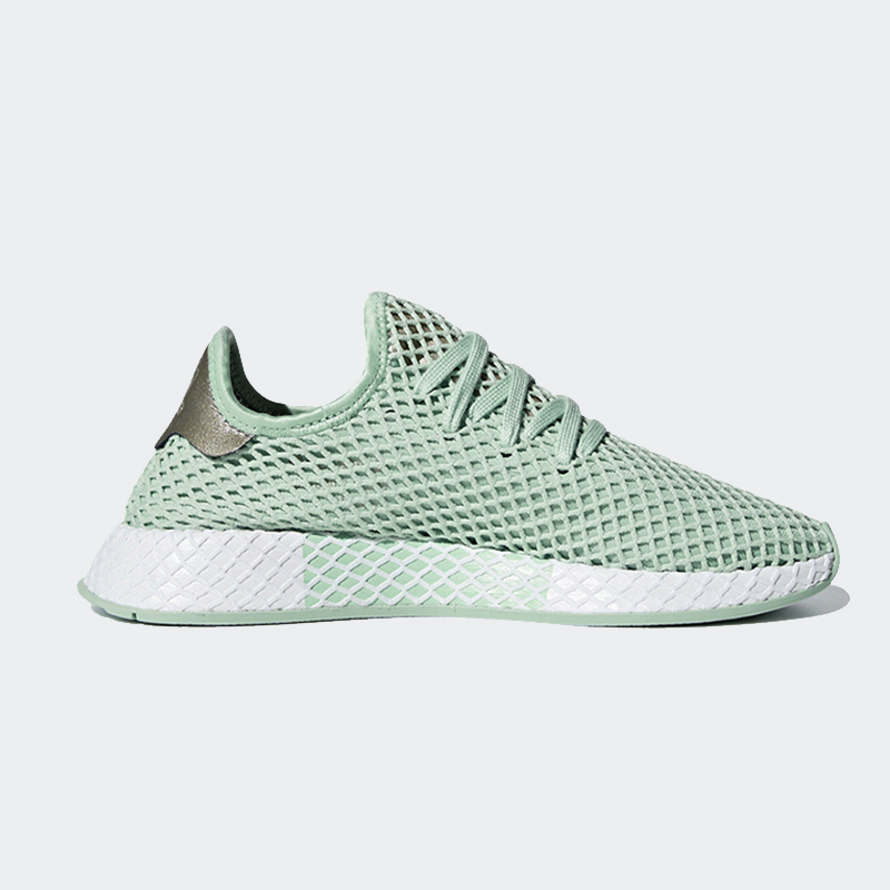 deerupt runner triple white
