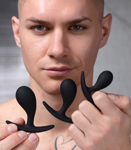 סט פלאגים להרחבה אנאלית מסיליקון  XR Brands - Dark Droplets 3 Piece Curved Silicone Anal Trainer Set