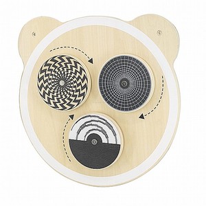 לוח משחק ופעילות מעץ לתלייה על קיר מסדרת טדי - תעתועי צבע שחור/לבן