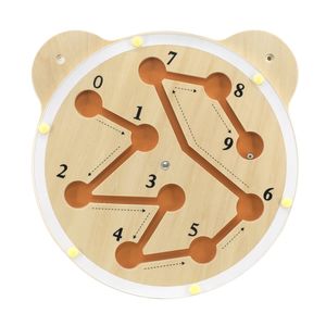 לוח משחק ופעילות מעץ לתלייה על קיר מסדרת טדי - שביל המספרים