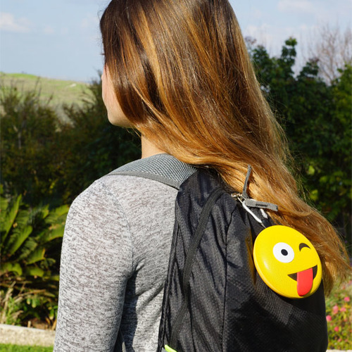 רמקול בלוטוס Emoji שאקל מאוהב | מוציא לשון | משקפי שמש