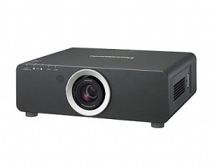 מקרן לחדרי ישיבות PANASONIC DZ680 WUXGA 6000 Lumens