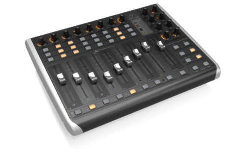 משטח שליטה לתוכנת הקלטה X-Touch Compact