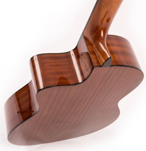 זוית נוספת Santos Martinez Preludio Cutaway Electro-Classic Guitar 