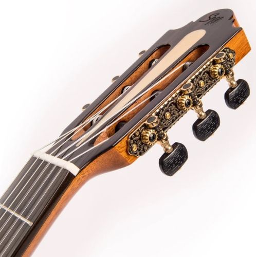 זוית נוספת Santos Martinez Allegro Cutaway Electro-Classic Guitar