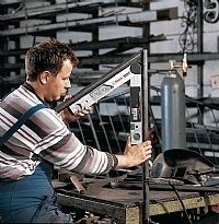 מחשב זויות דיגיטלי GAM 220 MF