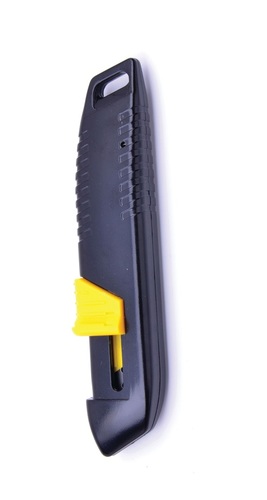 סכין עם קפיץ בטיחות להב טרפז, XTAR, HARDWARE