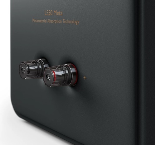 זוג רמקולים מדפיים מבית KEF דגם LS50 Meta 