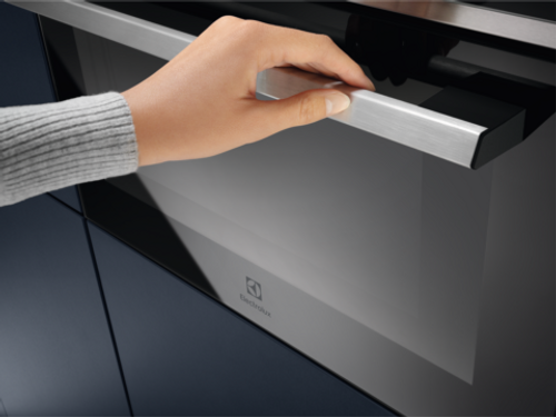 מיקרוגל בנוי משולב גריל Electrolux EVK6E40X