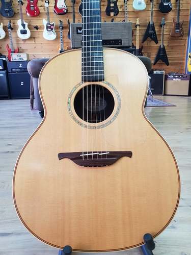 Lowden F32