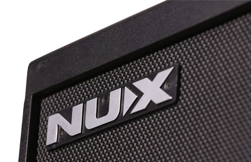מגבר גיטרה אקוסטית ושירה מדגם NUX Acoustic 30