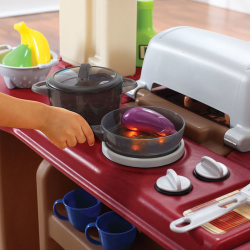 מטבח לילדים דגם המטבח הגדול עם דלפק הגשה, עמדת ברביקיו ו 103 אביזרים 8214 STEP2