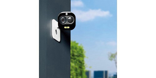 מצלמה משולבת אזעקה ותאורה Yale