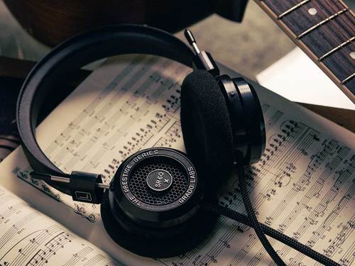 אוזניות חוטיות Grado SR60e
