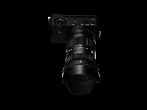 עדשת SIGMA 28-70mm F/2.8 DG DN