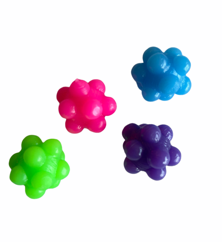 4 כדורי צעצוע מולקולה לחתול סופר פטס Four TPR Cat toy Super Pets