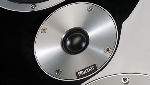 זוג רמקולים רצפתיים מבית Magnat דגם Quantum 757