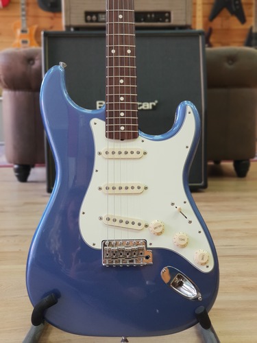 Fender Made in Japan Traditional '60s Stratocaster 2017