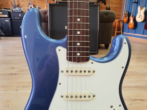 Fender Made in Japan Traditional '60s Stratocaster 2017