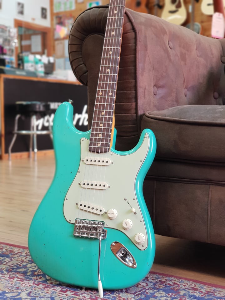 Fender Custom Shop 1960 Stratocaster Relic Aged Sea Foam Green 2020