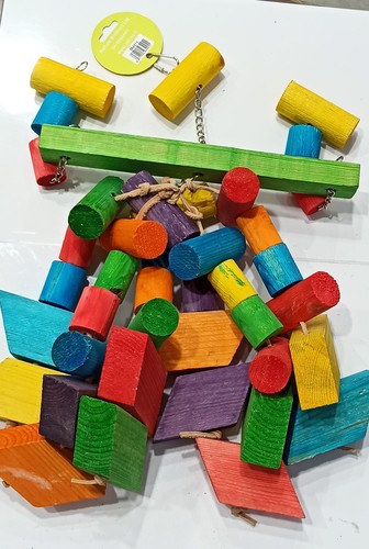 צעצוע עץ לתוכים
