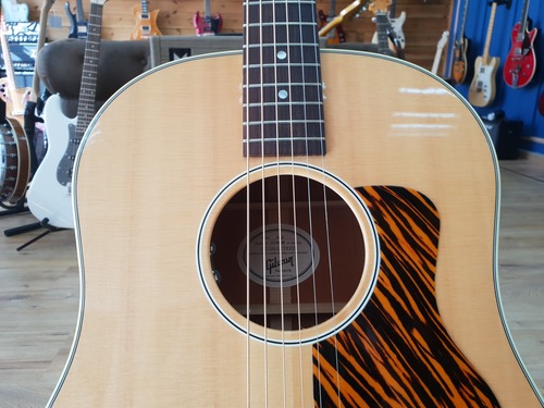 Gibson J-35 Antique 2016